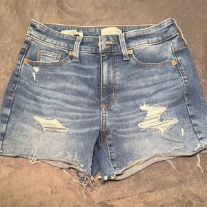 Universal Thread High-Rise Cut Off Denim Shorts Distressed Blue Size 2/26